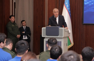 formiruja-pokolenie-sluzhenija-zakonu-v-akademii-proshla-vstrecha-rukovoditelja-so-studentami