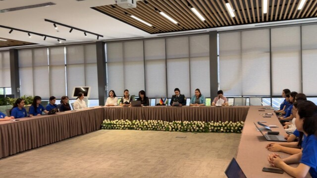Issues regarding the formation of modern professional and life competencies among female students were discussed