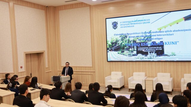 Open Dialogue for Future Investigators: “Open Doors Day” Held at the Academy