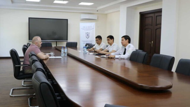 ИҲРТнинг Коррупцияга қарши тармоғи вакиллари билан учрашув