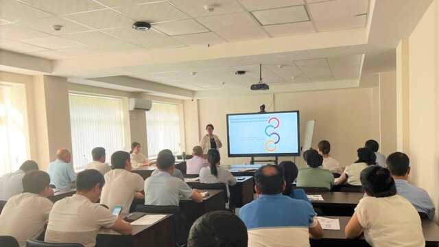 A foreign expert conducted a seminar training on the issues of effective organization of the educational process
