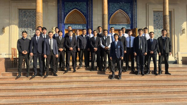 Undergraduate students of the Academy visited the “Memorial to the victims of repression” square