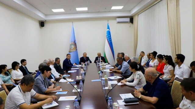 “Фуқаролик процессуал ҳуқуқининг долзарб муаммолари” мавзусидаги илмий-амалий конференция бўлиб ўтди