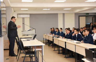 v-akademii-sostojalos-meroprijatie-posvjaschennoe-34-j-godovschine-prinjatija-gosudarstvennogo-flaga