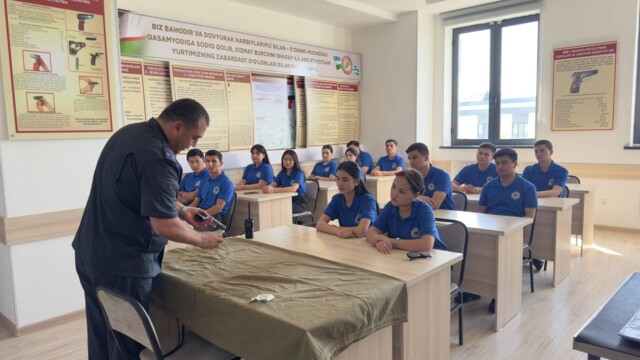Combination of theory, practice, and service-related skills in training investigative personnel