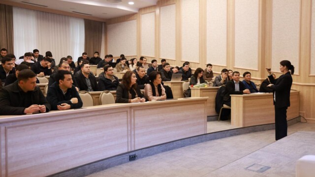 A seminar-training on the methodology of scientific research was held for master's students.