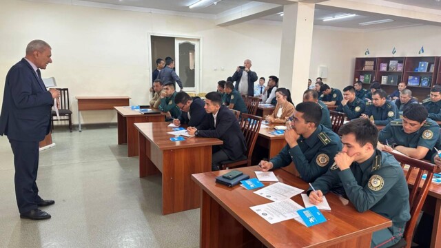 Conducting a training course on combating torture