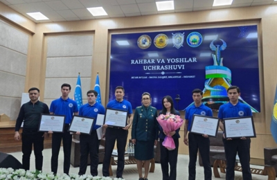 studenty-akademii-v-tsentre-dialoga-v-junusabadskom-rajone-proshla-vstrecha-v-ramkah-dnja-molodezhi